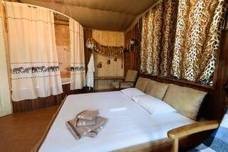 Отель Maiami Никополь Двухместный номер Делюкс с 1 кроватью и ванной-3