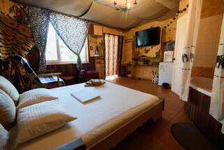 Отель Maiami Никополь Двухместный номер Делюкс с 1 кроватью и ванной-4